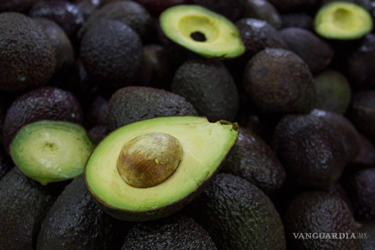 ¿Causa daños comer aguacate después de un coraje?