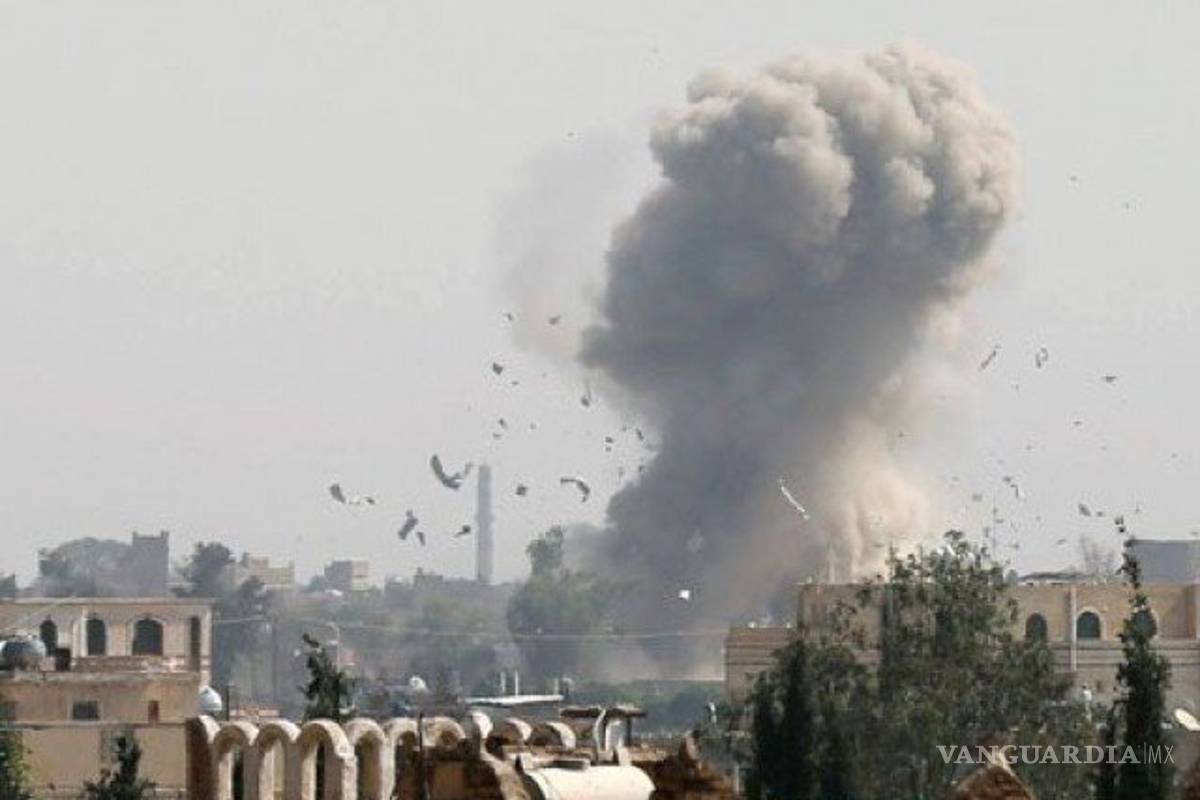 Bombardean hotel en Yemen, se temen 60 muertos