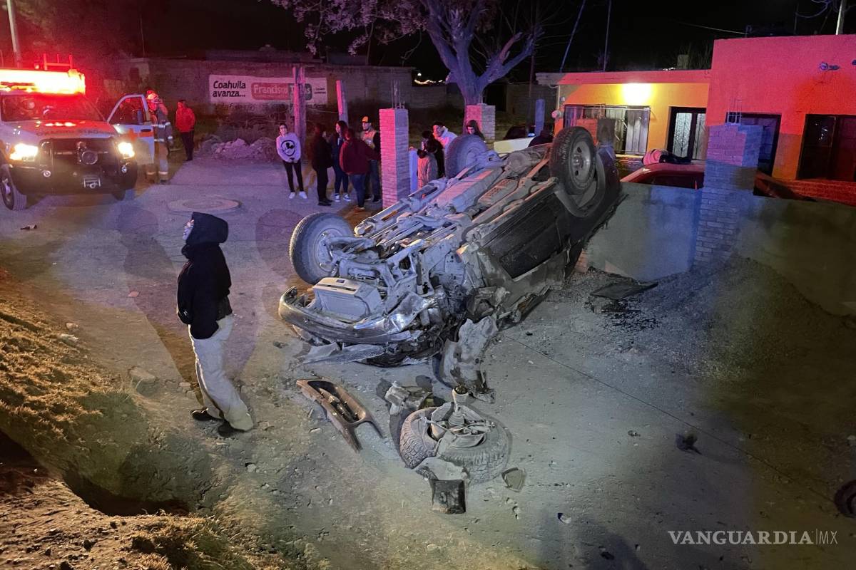 Joven vuelca, quita las placas y abandona a sus amigos heridos en Saltillo; acompañantes lo delatan