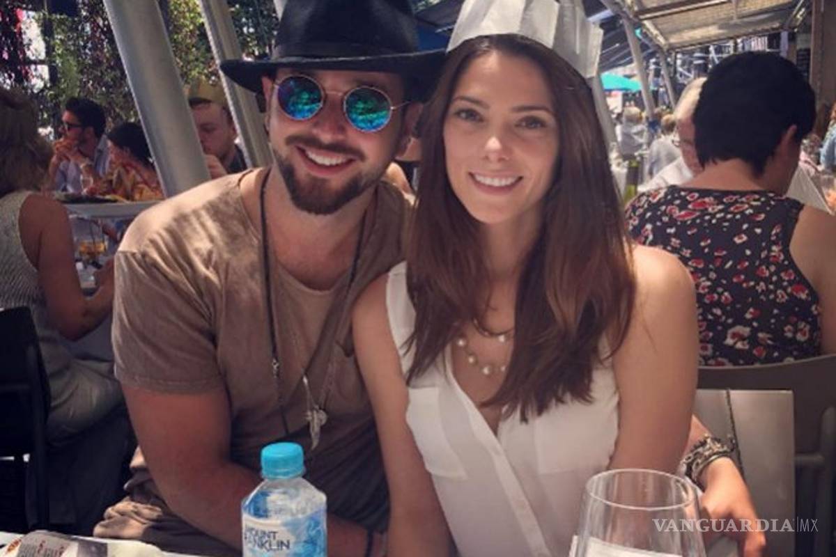 Ashley Greene y Paul Khoury se comprometen