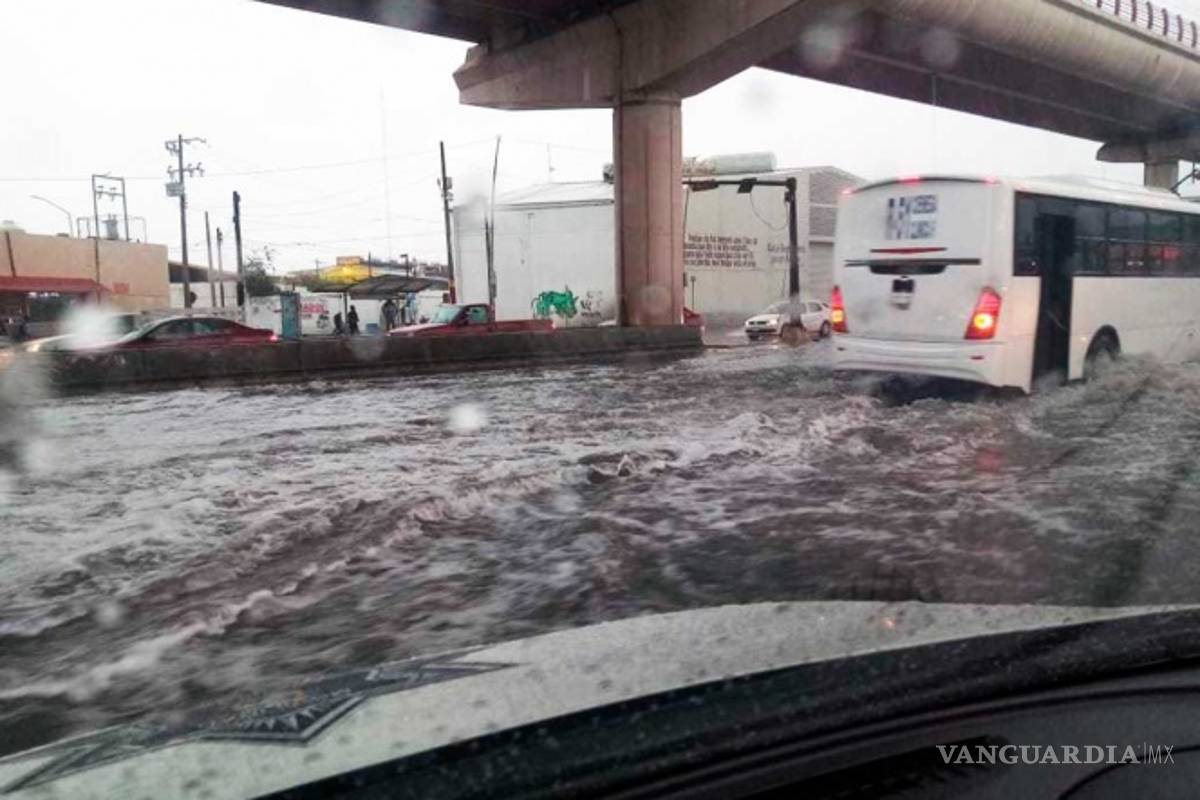 Fuertes lluvias dejan en Monterrey lesionados e inundaciones