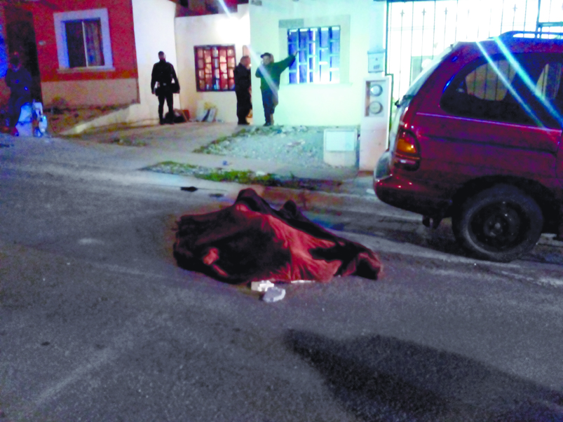 Asesinan a hombre en fiesta por no cooperar para cervezas