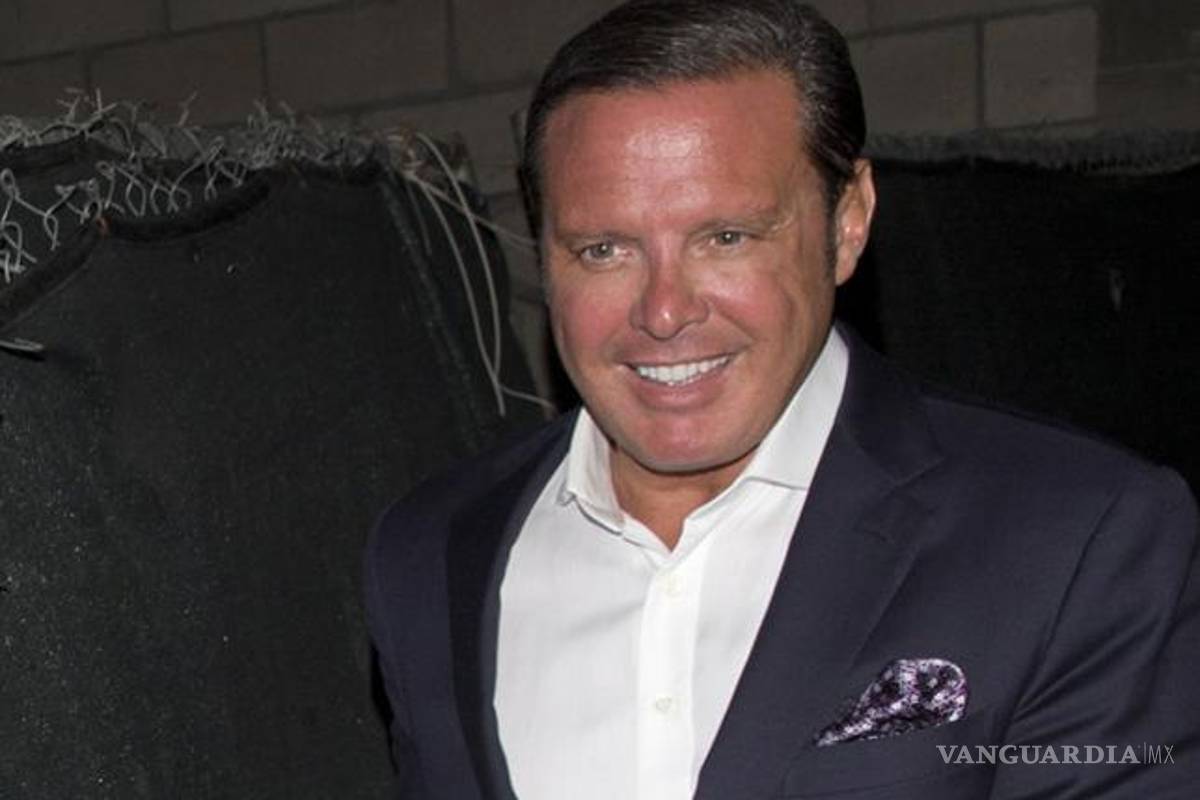 ¡Dicen que Luis Miguel parece de plástico!