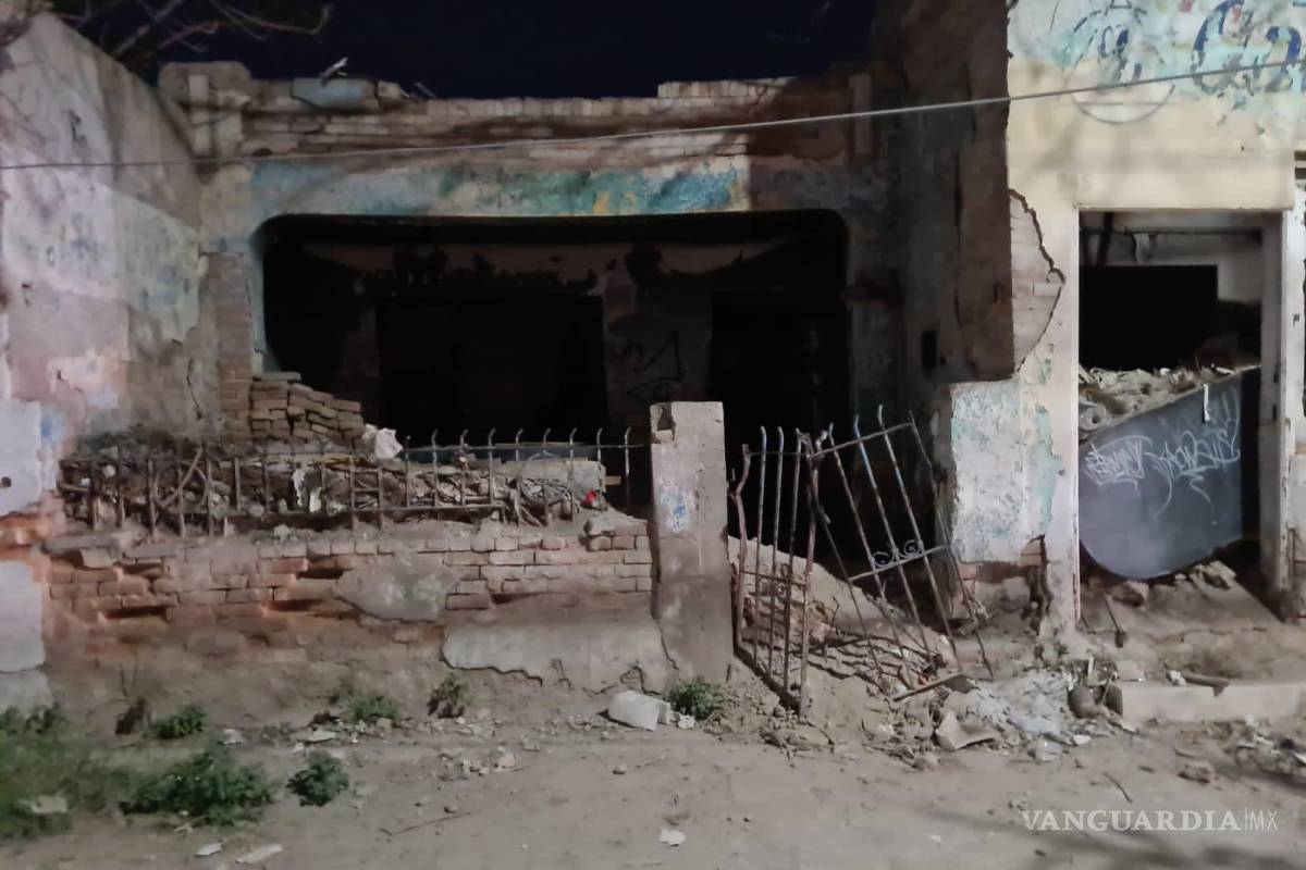 $!Hogar. Esta es la casa de su hermano “El Chino”, por la avenida Allende entre Blanco y Falcón, a donde llegaba a dormir Carmen Salinas en el centro de la ciudad lagunera.