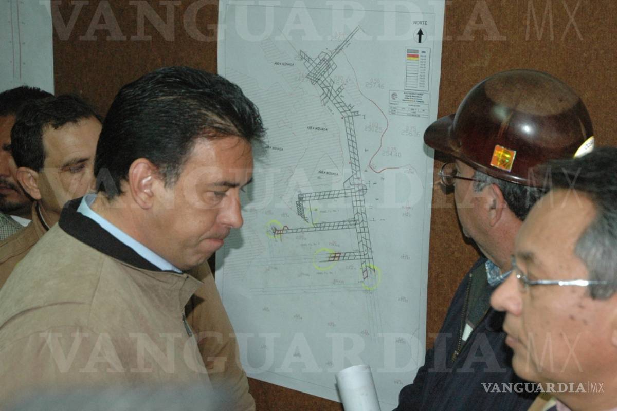 $!Pasta de Conchos: AMLO la quiere abrir... pero así se vivió el momento en febrero de 2006 (Fotos)