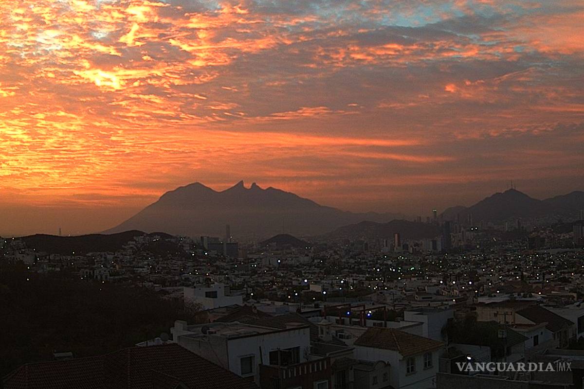 Monterrey recibe el día con un gran amanecer (FOTOS)