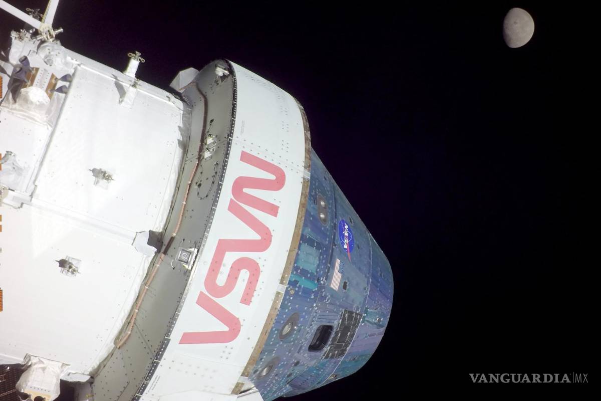 La nave espacial Orion de la NASA envía imágenes en vivo de la luna y la Tierra