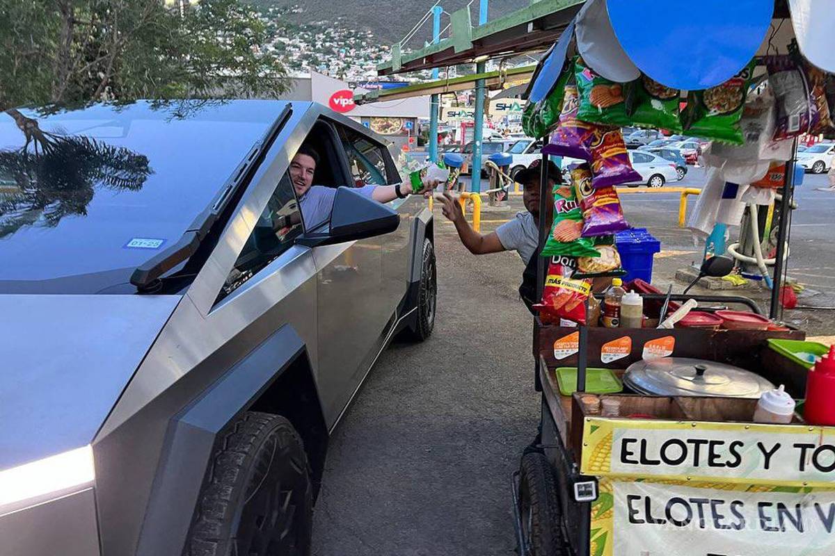 Le sale caro el gustito; va PAN contra Samuel García por la Cybertruck que conduce