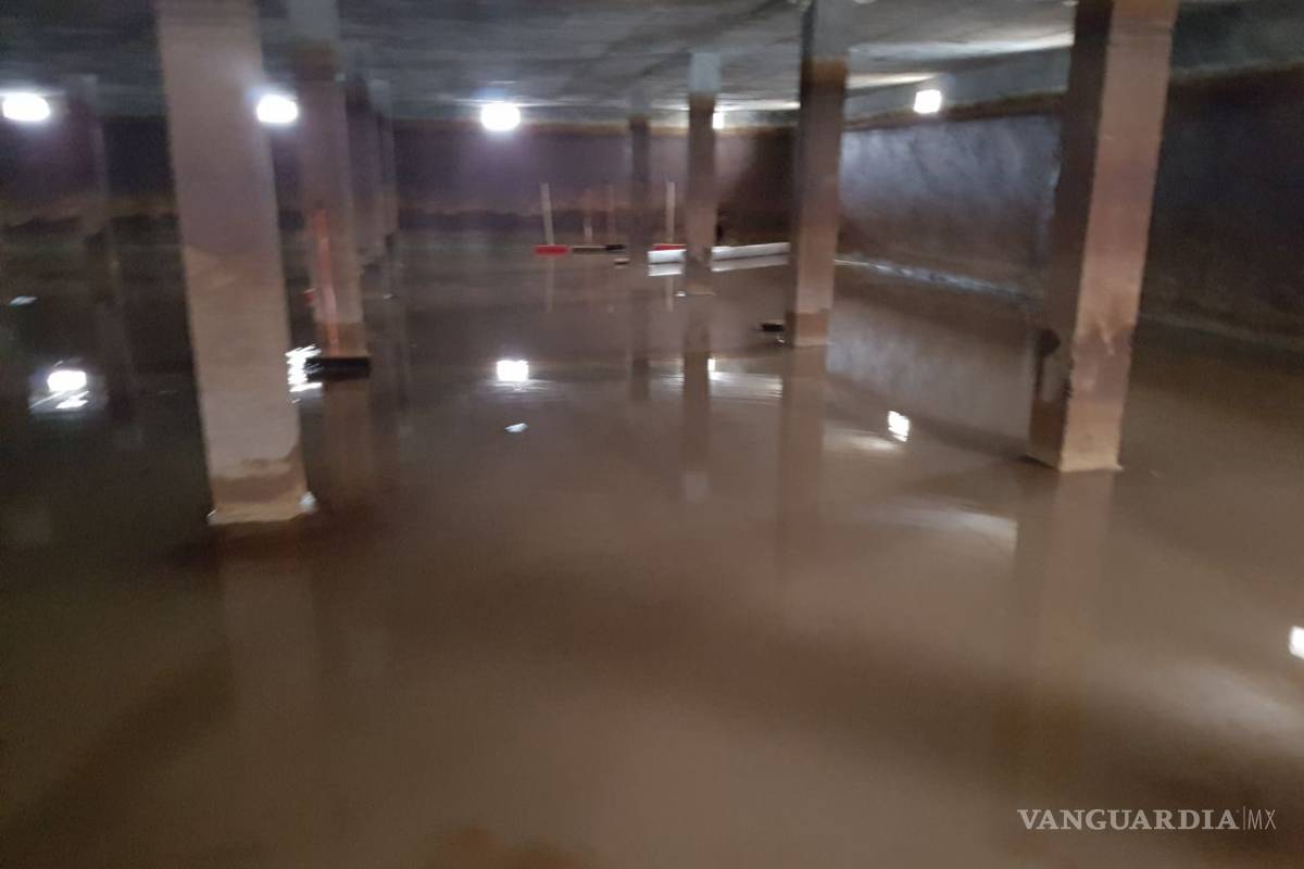 Reparan e impermeabilizan tanques de almacenamiento de agua potable en Acuña