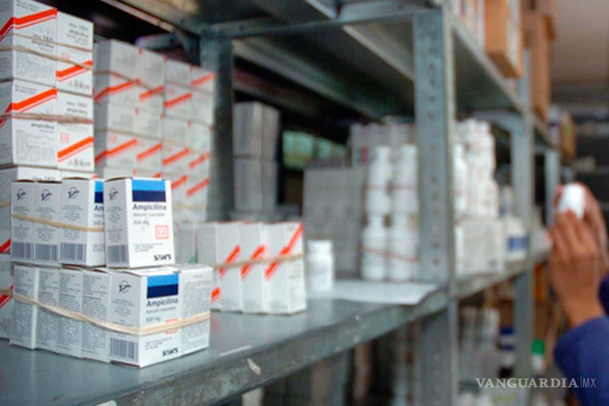Alcalde de Saltillo supervisa abasto de medicamentos