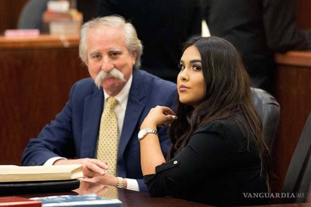 Dan 10 años de prisión a maestra que tuvo sexo con alumno en Houston