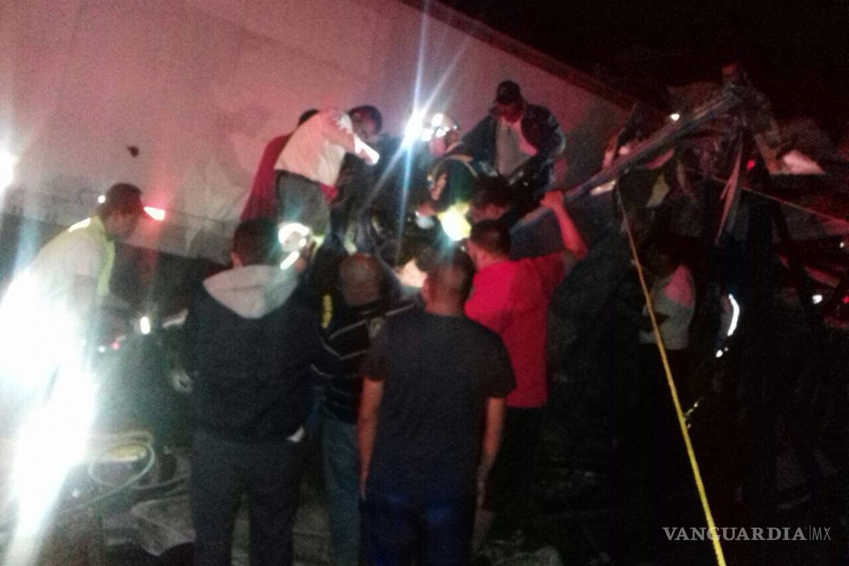 Le fallan frenos de tráiler y hace carambola con otros tres en Arteaga