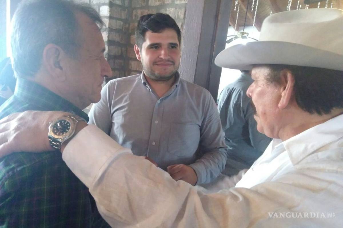$!Hijo de AMLO visita Monclova: afina estrategias para defender el voto