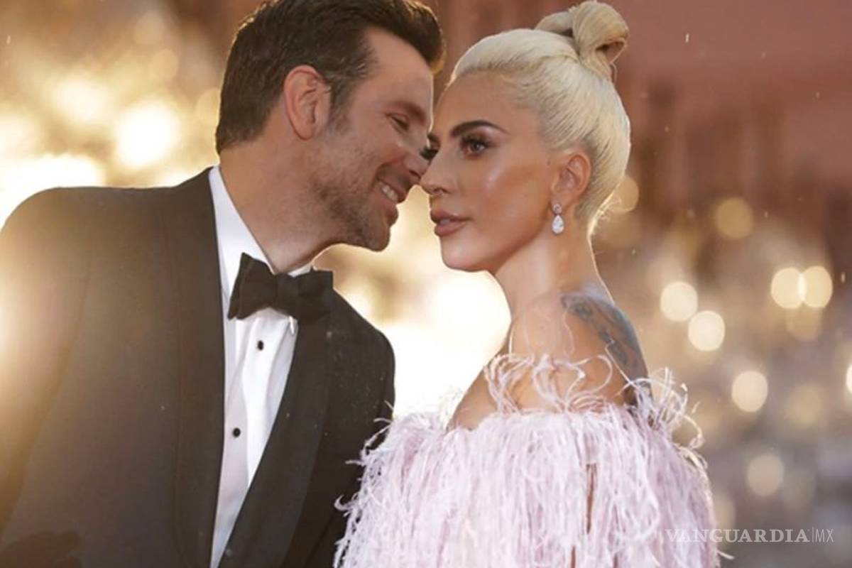 Lady Gaga deja atrás a Bradley Cooper y presume nuevo novio