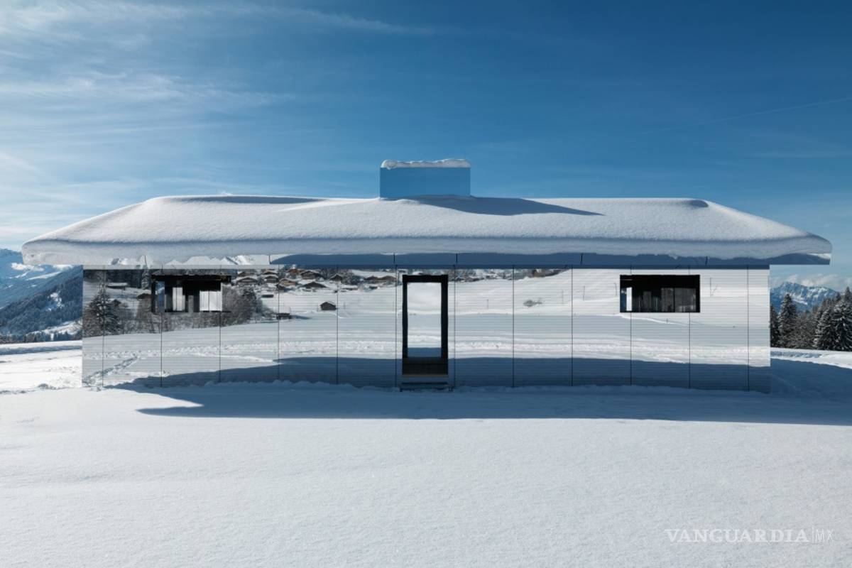 Mirage Gstaad, la sorprendente casa de los espejos que está en las montañas de Suiza