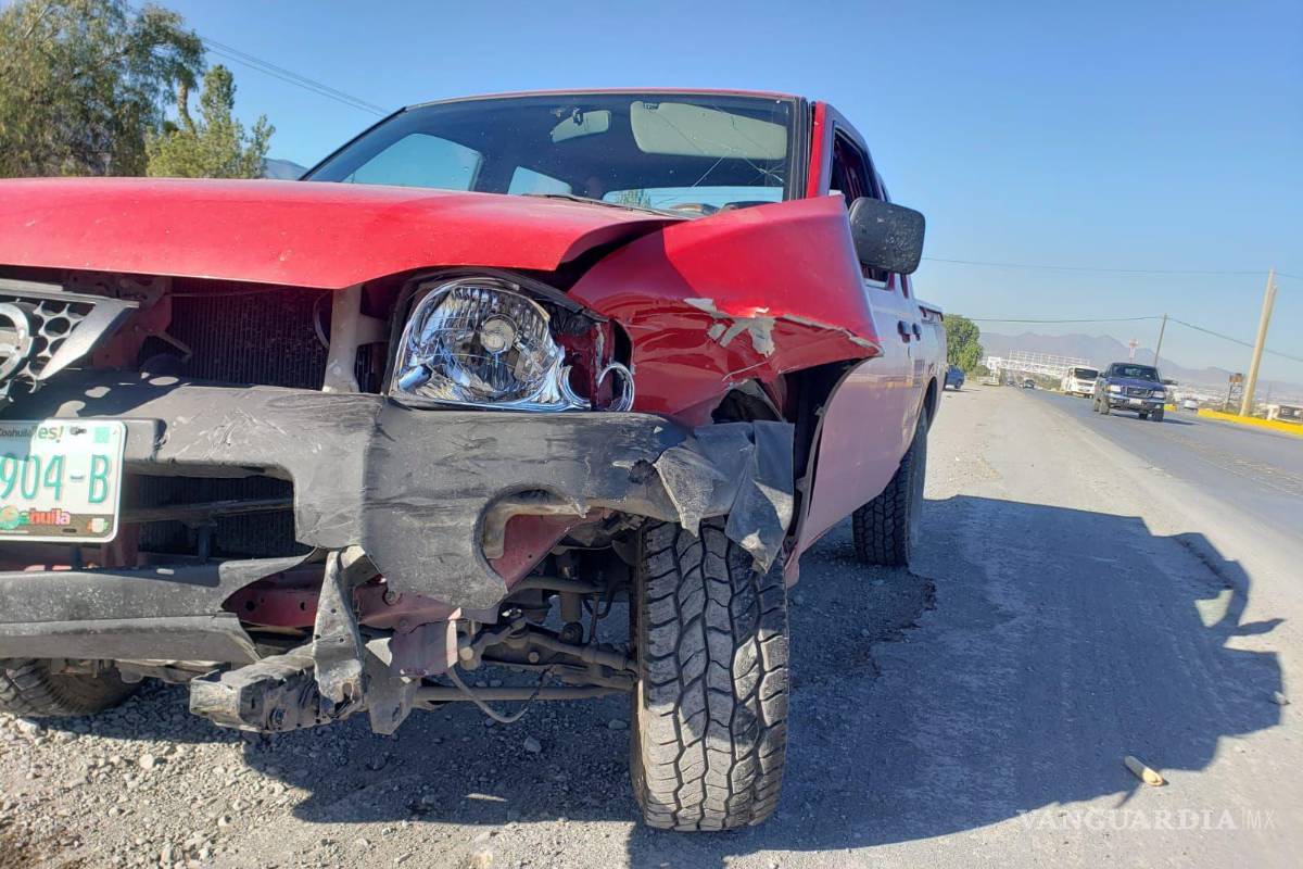 Se registra aparatoso choque frente a Ciudad Universitaria de la UAdeC
