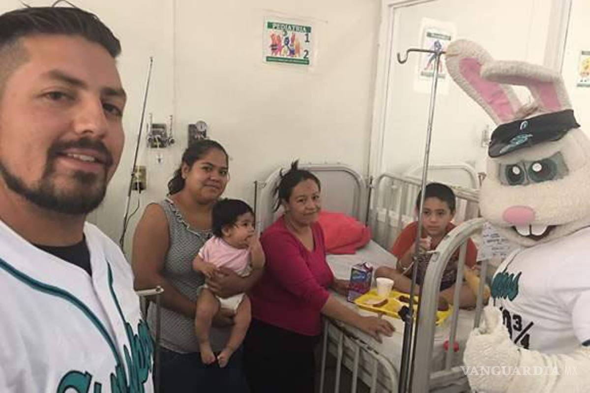 Saraperos visitan a pequeñines en Hospital