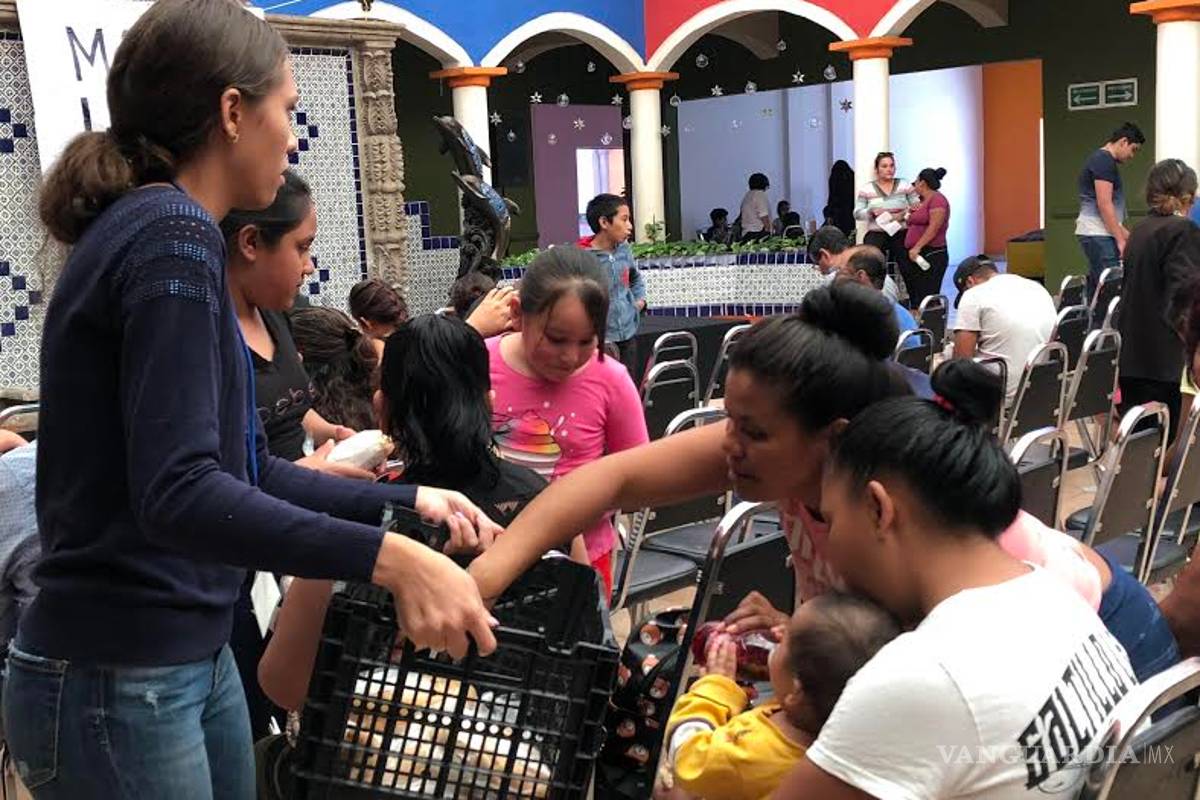 $!Acarreo en Saltillo para afiliación a nuevo partido de Felipe Calderón