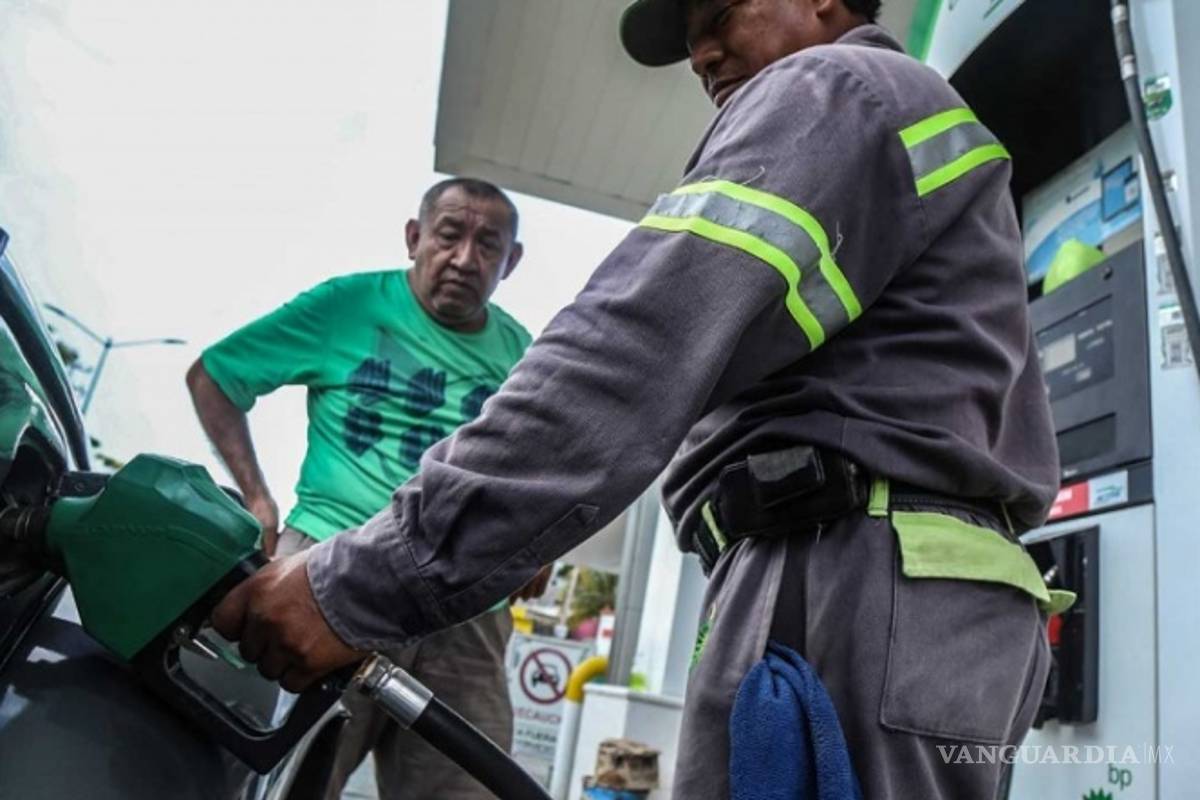 En Monterrey ya bajó el precio a gasolinas