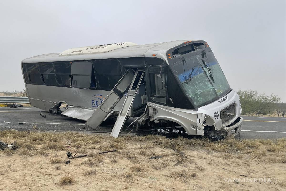 Accidente de camión en carretera Monclova deja 8 heridos; pierde neumático rumbo a Ramos Arizpe