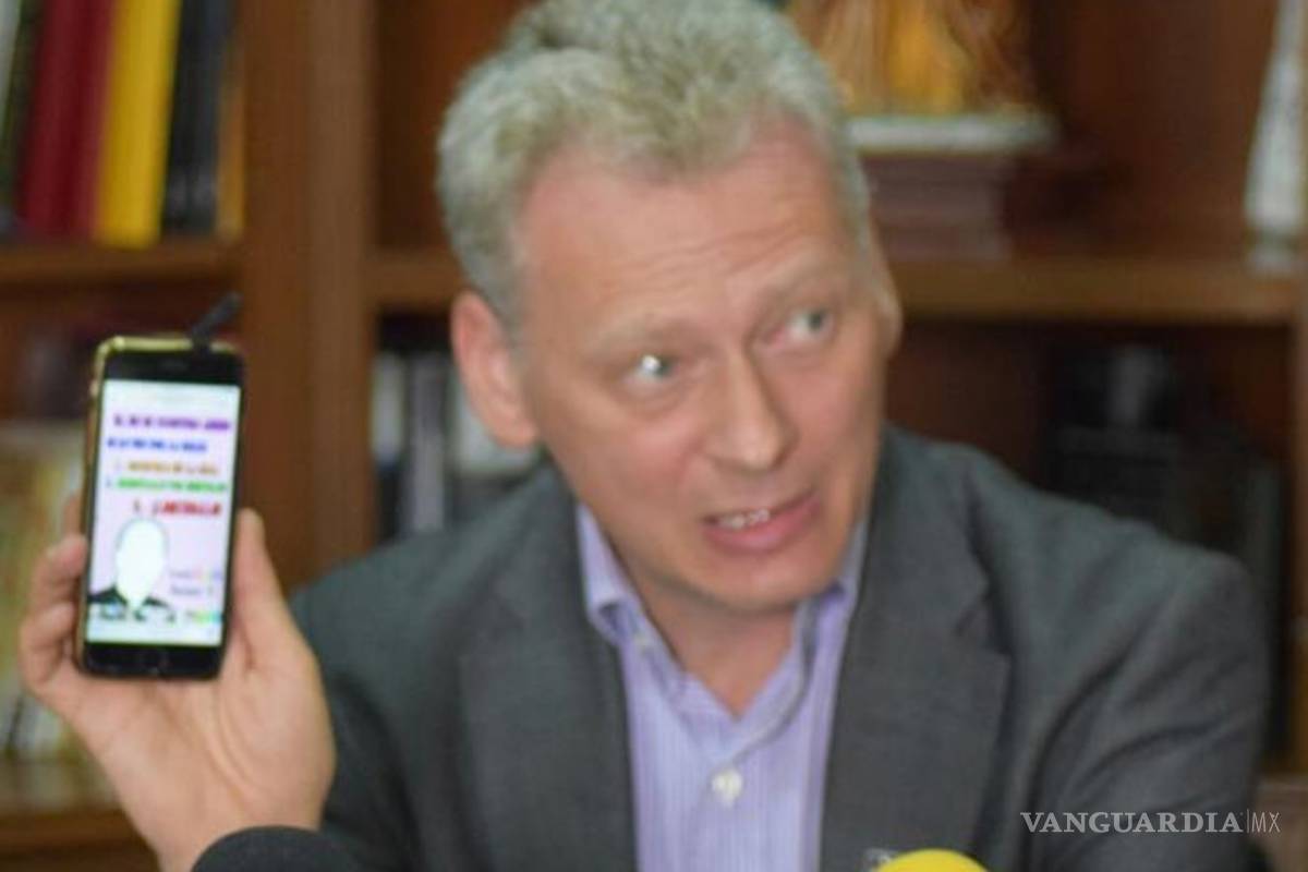 Acusan a maestro de 'bullying' religioso y de llamar tonta a estudiante católica