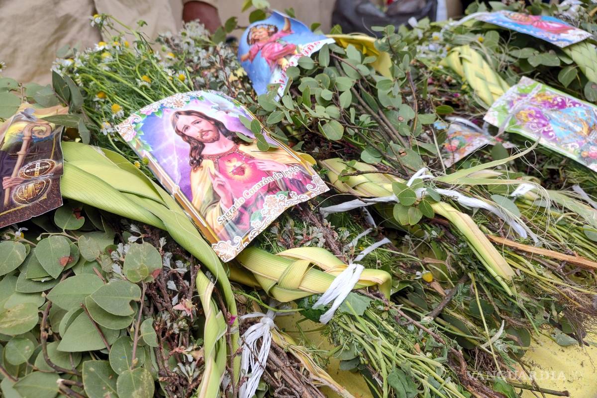 Saltillo: se llenan las iglesias por celebración presencial de Domingo de Ramos