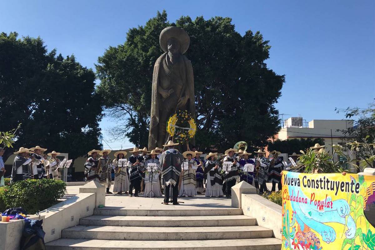 Obispo de Saltillo se reúne con miembros de organización que busca la auténtica democracia en México