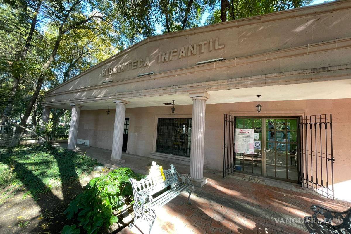 Sobreviven los libros impresos en era digital; promueven lectura en escuelas de Saltillo