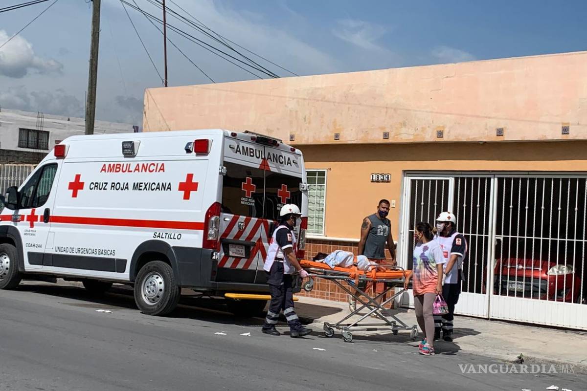 Cae niña de 5 años desde el techo de su vivienda al sur de Saltillo