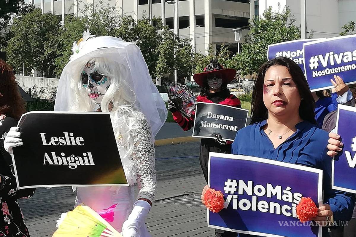 Marchan catrinas en busca de frenar feminicidos en Nuevo León