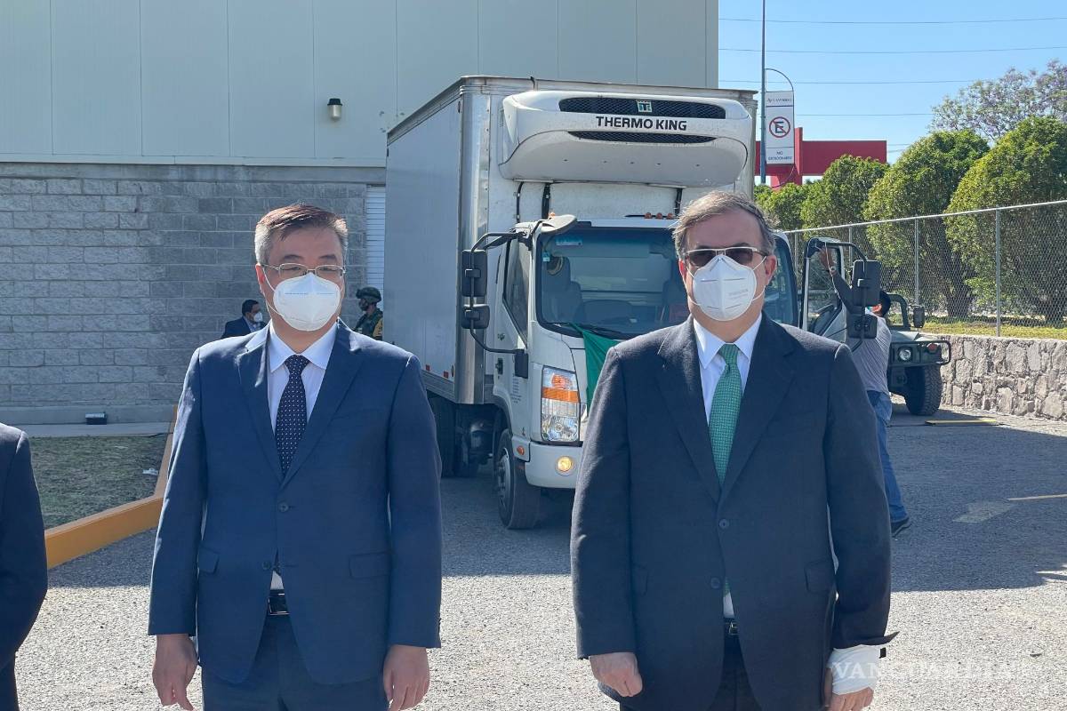 Cofepris avala vacunas de CanSino envasadas en México; sale el primer millón de dosis de Querétaro