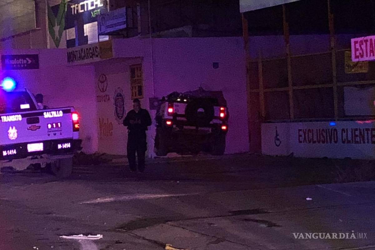 Sería mando policiaco conductor ‘escondido’ por accidente en periférico Luis Echeverría de Saltillo