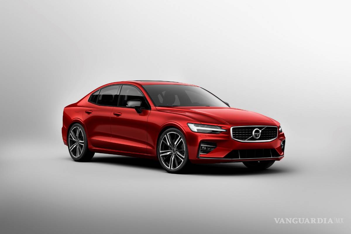 Volvo S60 2019, 415 hp para enfrentar al A4 y el Serie 3