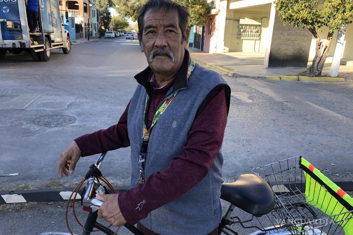 Saltillo: un paseo diario en bici para mantener la salud a los 69 años