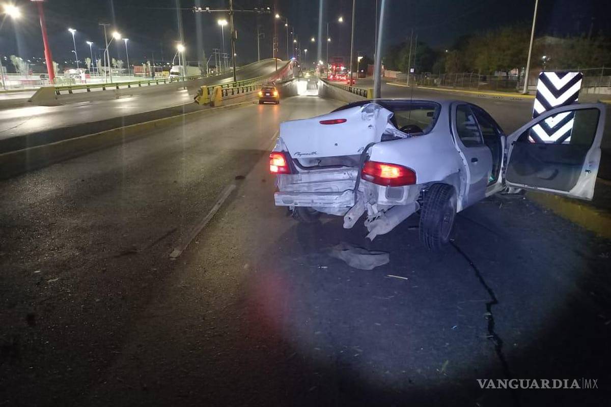 Tumba poste y huye del lugar; ya es buscado por las autoridades de Saltillo