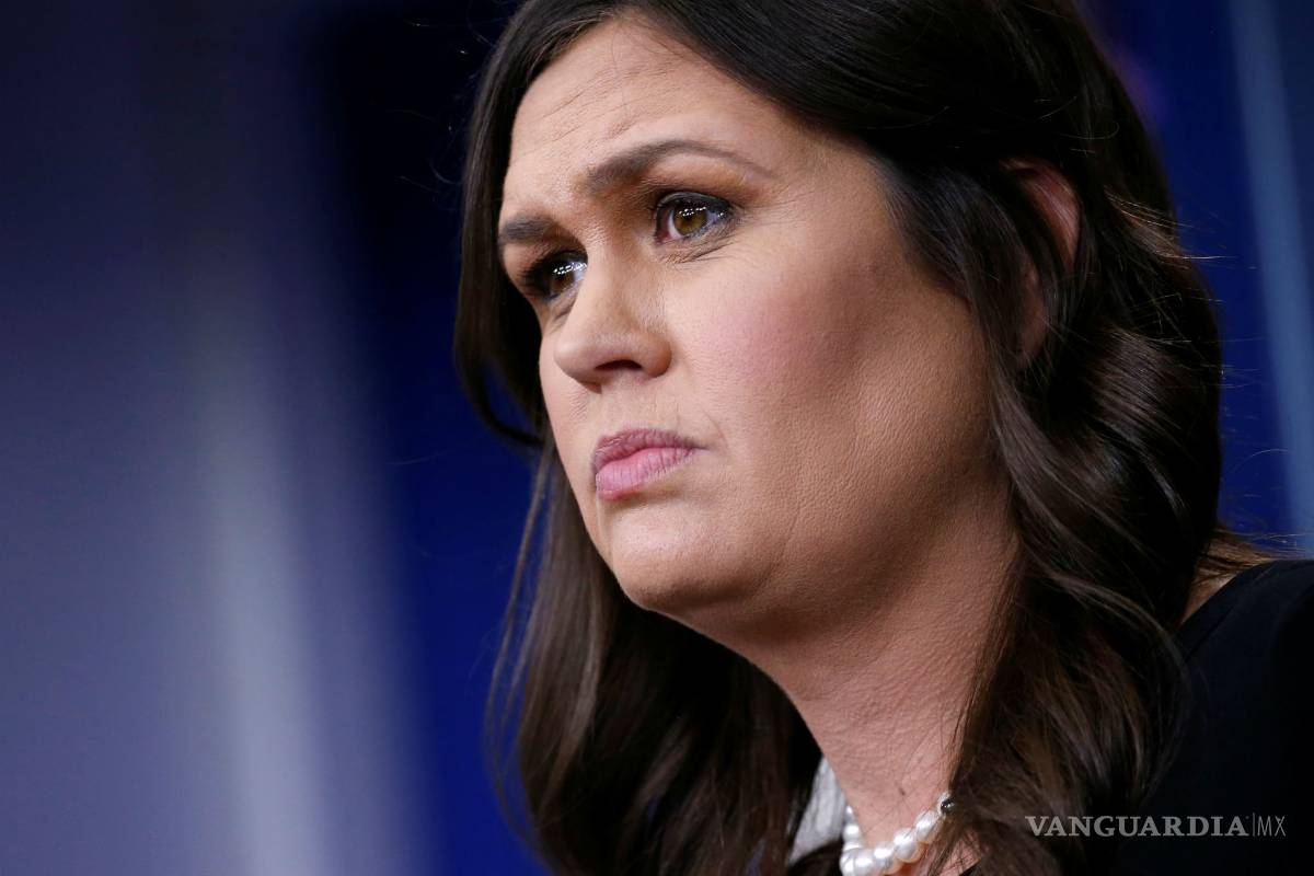 Echan de restaurante a vocera de Trump por polémica migratoria