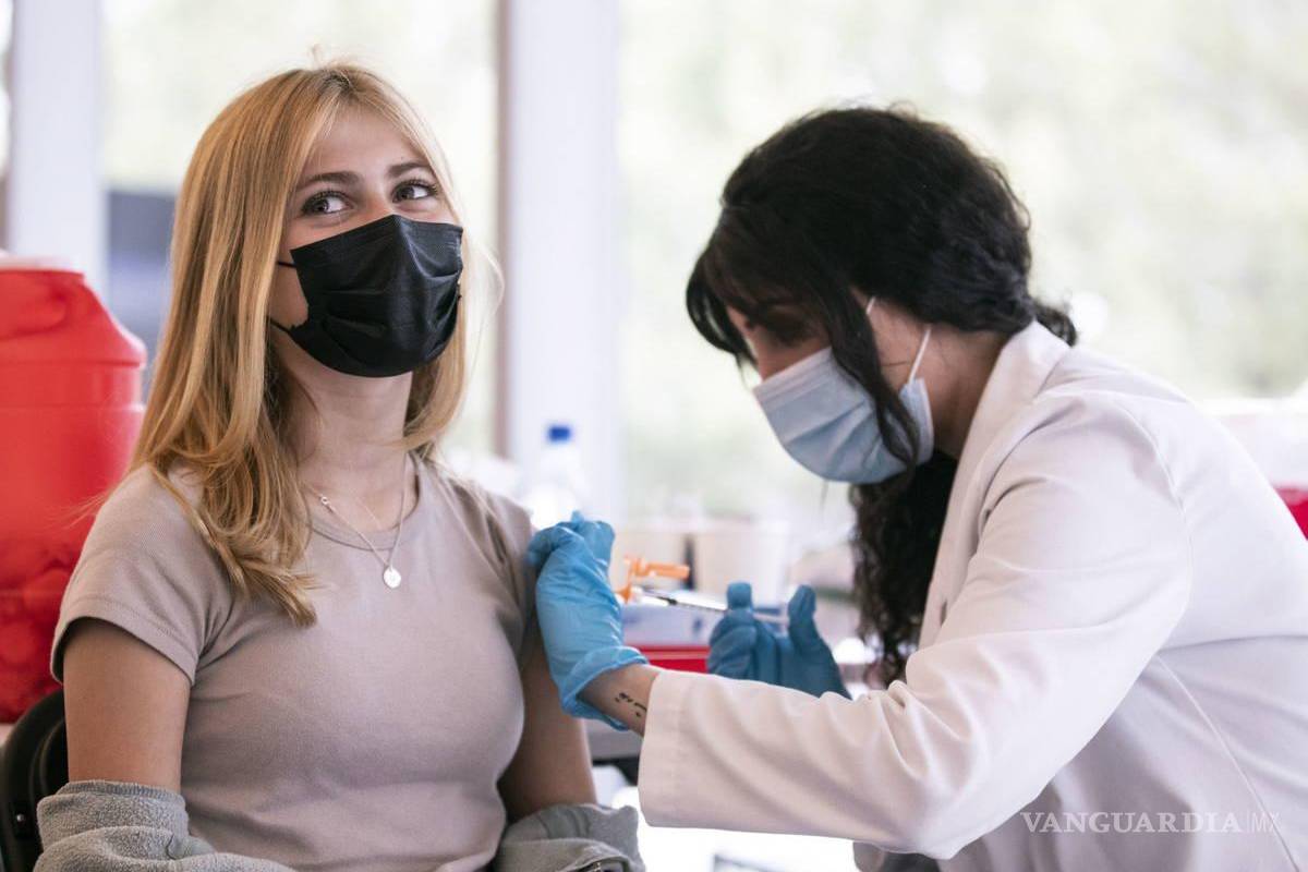 Países ricos acaparan vacunas; les ‘sobran’ mil 200 millones de dosis contra COVID-19