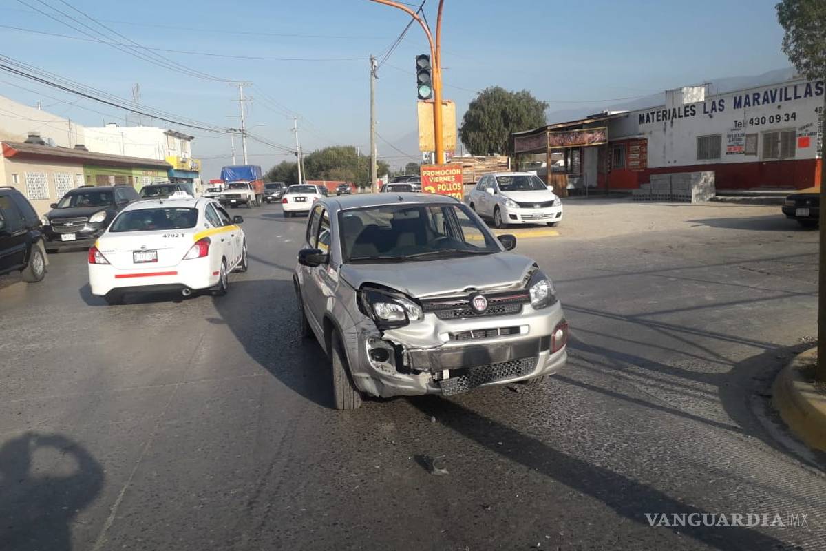 Presunta persecución termina en accidente en Postal Cerritos