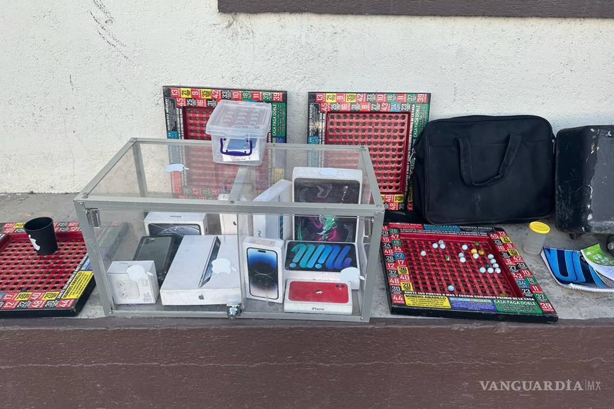 En Nuevo León montan un ‘mini casino’ en plena calle; hay dos detenidos