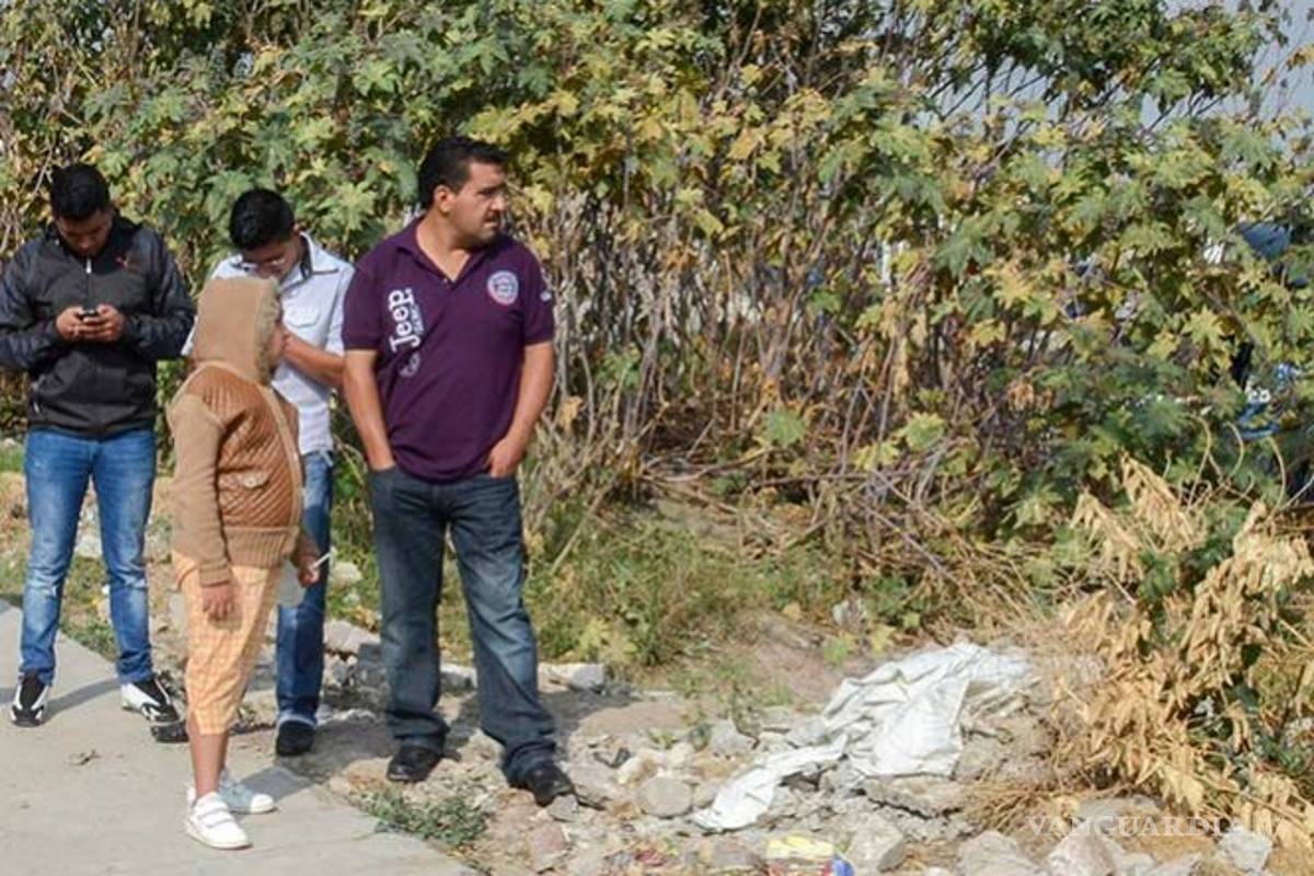 Golpean y abusan sexualmente de niño de 11 años; lo hallan en terreno baldío