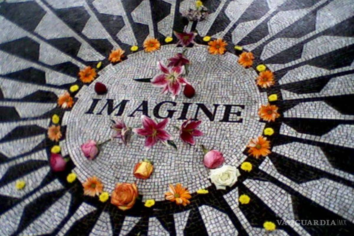 La paz de "Imagine" llega por fin al memorial de John Lennon en Central Park