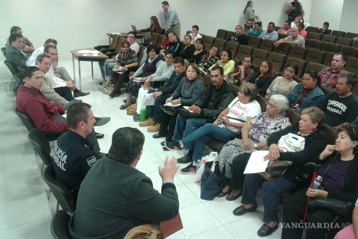 Autoridades y familiares de desaparecidos se reúnen en la PGJE