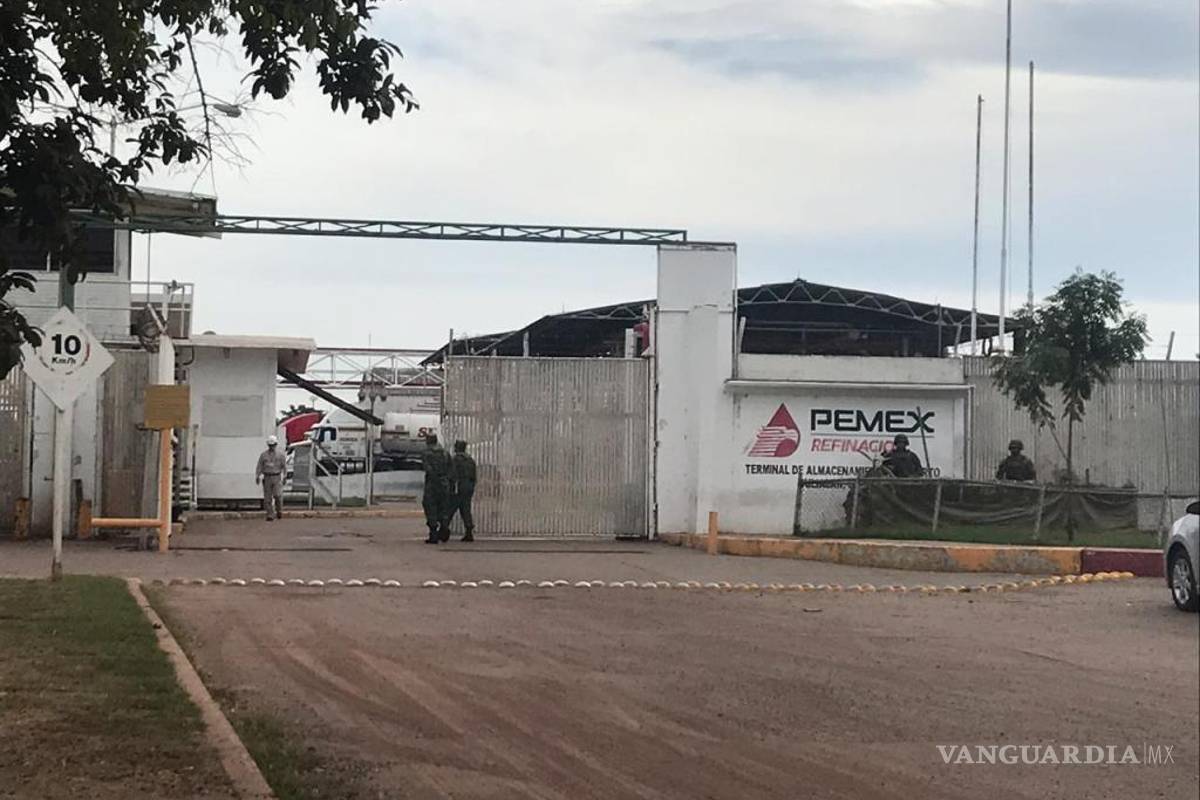 $!Resguardan Ejército y Marina instalaciones de Pemex