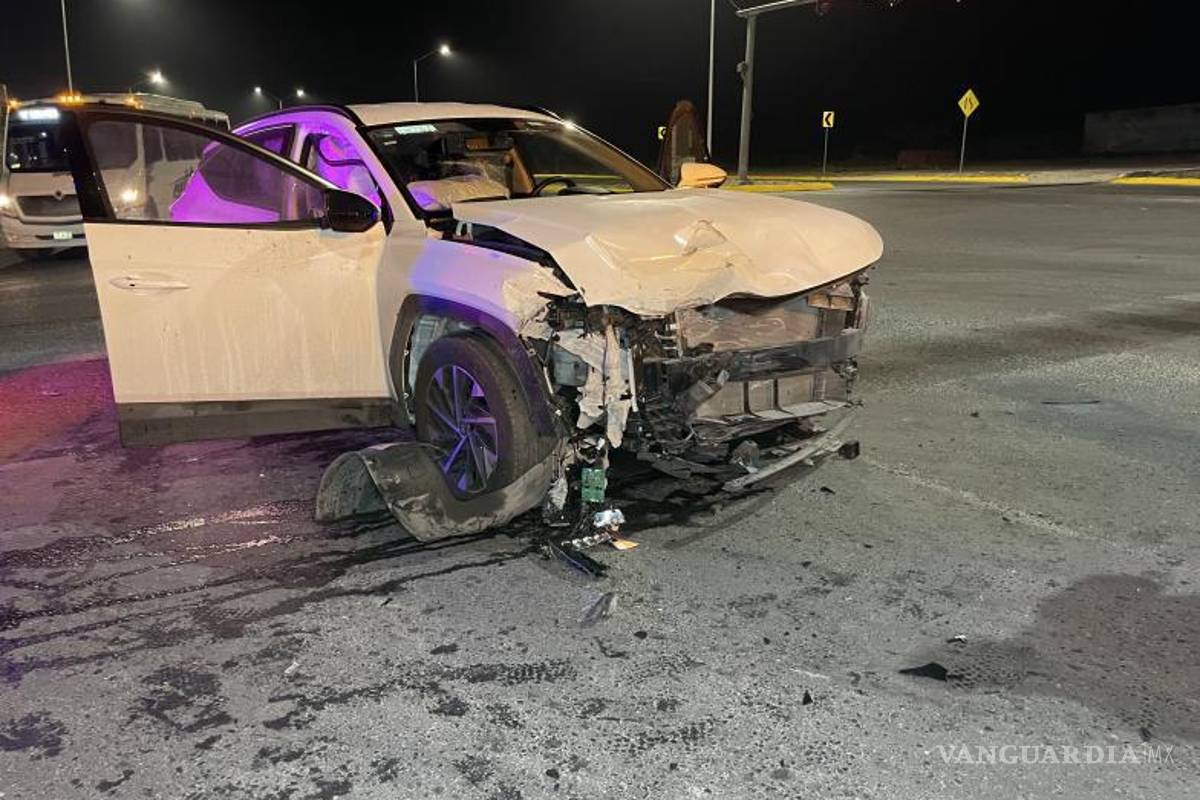 $!Los daños materiales fueron significativos en ambos vehículos tras el choque.