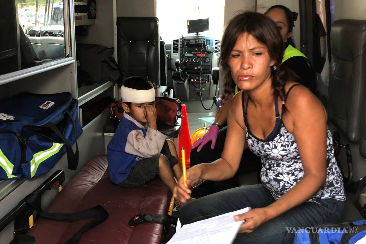 Arrollan a madre e hijo que pedían dinero en un crucero de Saltillo