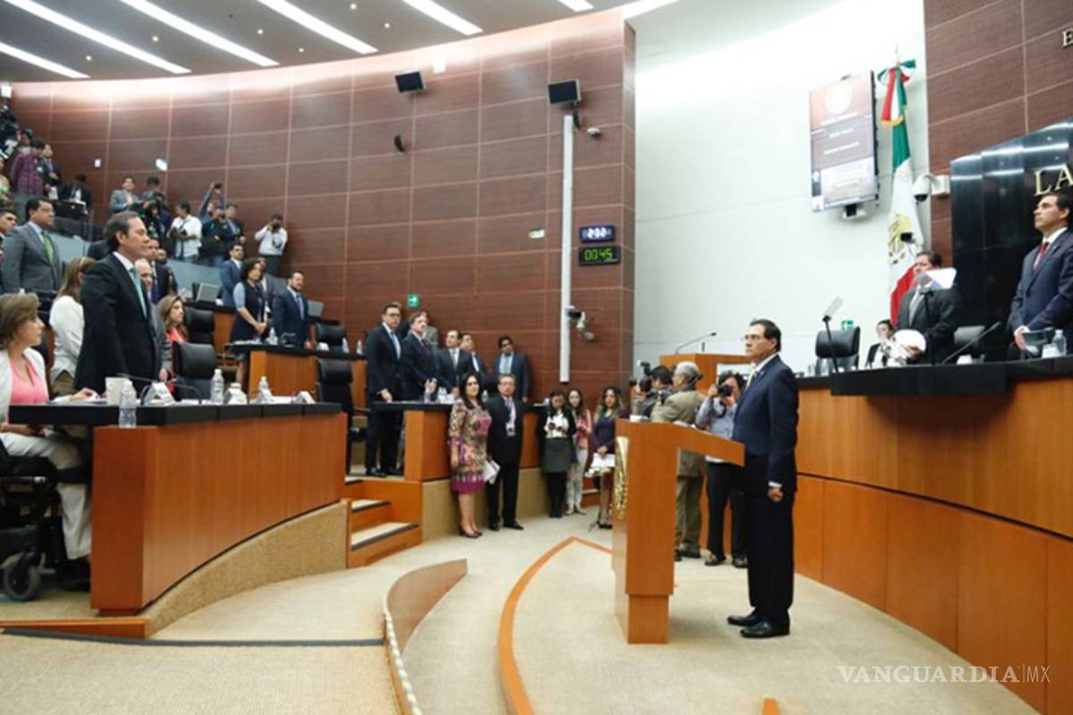 Congreso guarda minuto de silencio en memoria de ‘Rius’ y Jaime Avilés