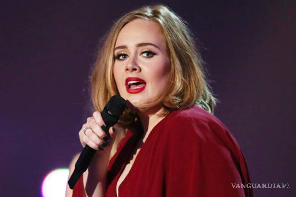 ‘Es el final de una era’ dice Adele sobre el divorcio de Brad Pitt y Angelina Jolie