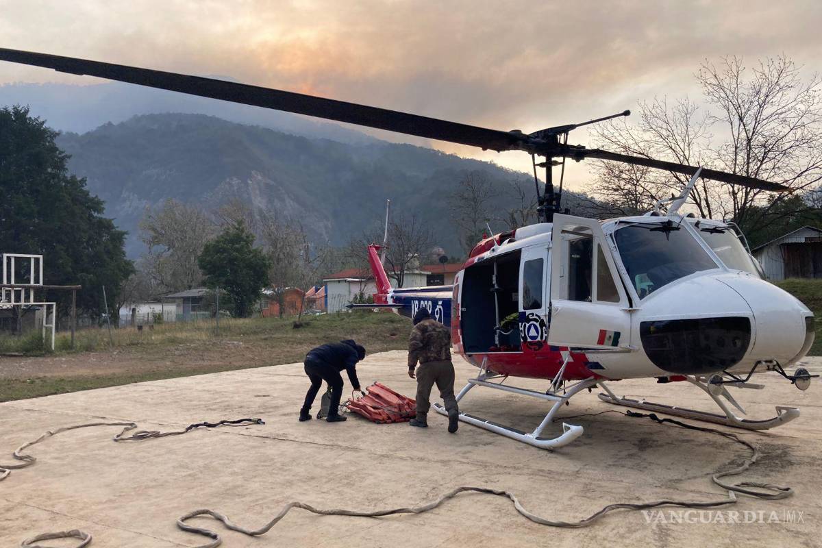 Combaten 130 elementos incendio forestal en la sierra de Iturbide, en Nuevo León