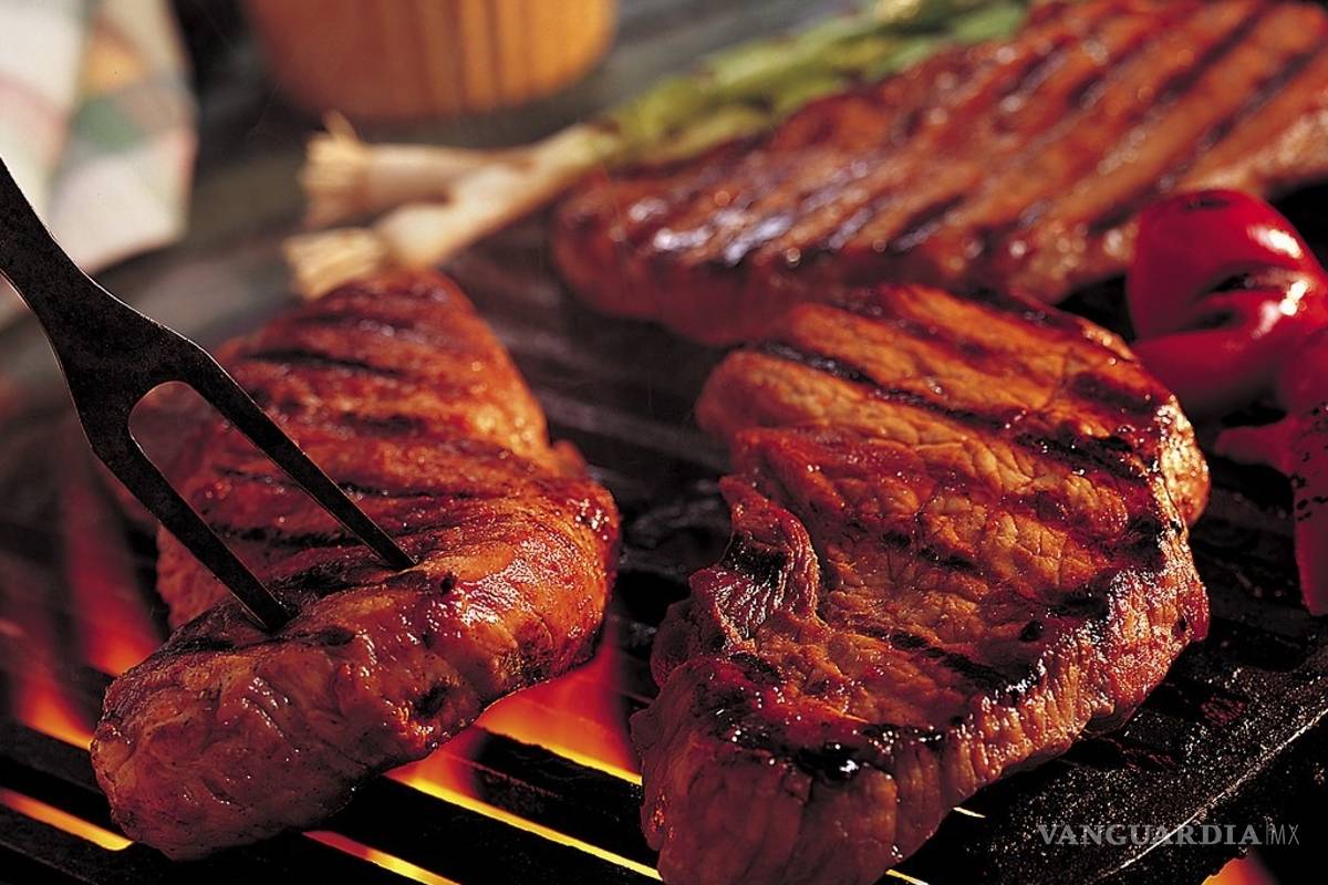 ¿Acecha el cáncer tras la parrilla?, los peligros de una carne asada