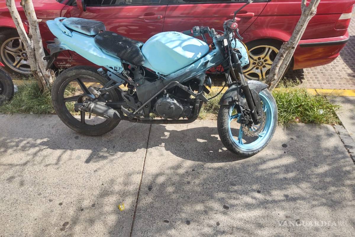 Recuperan motocicleta con reporte de robo en colonia Bellavista de Saltillo